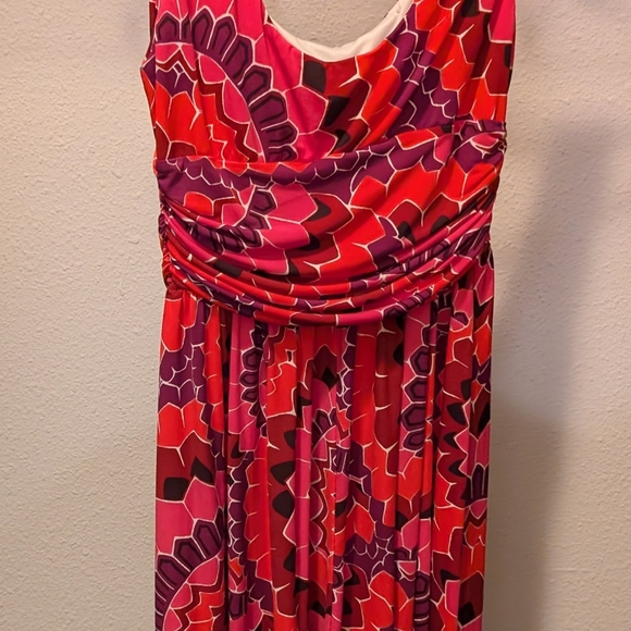 Maggy London 12 - Picture 4 of 4